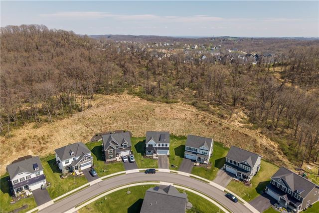 121 Maggie Drive, North Strabane, PA 15330