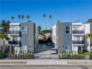 2733 S La Brea Avenue 1/2, Los Angeles, CA 90016