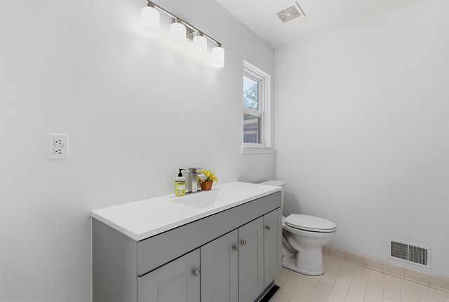 33936 Beaconsfield Street, Clinton Township, MI 48035