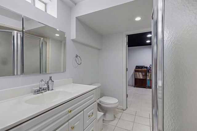 33936 Beaconsfield Street, Clinton Township, MI 48035