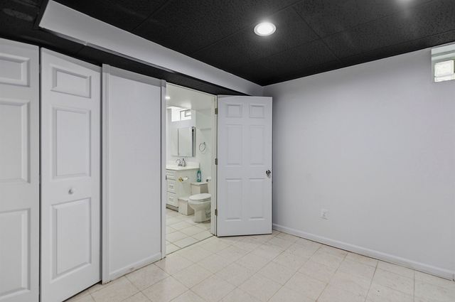 33936 Beaconsfield Street, Clinton Township, MI 48035