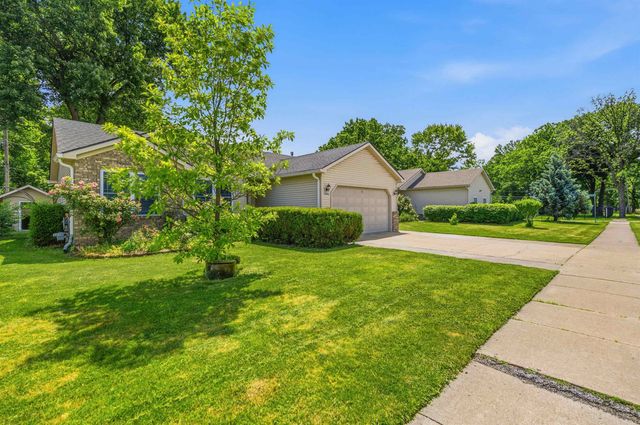 33936 Beaconsfield Street, Clinton Township, MI 48035