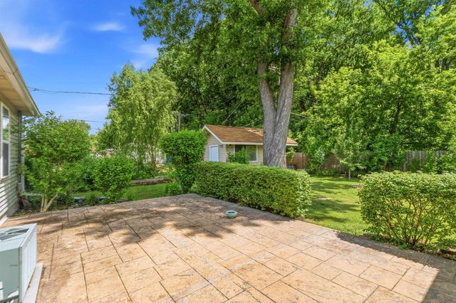 33936 Beaconsfield Street, Clinton Township, MI 48035