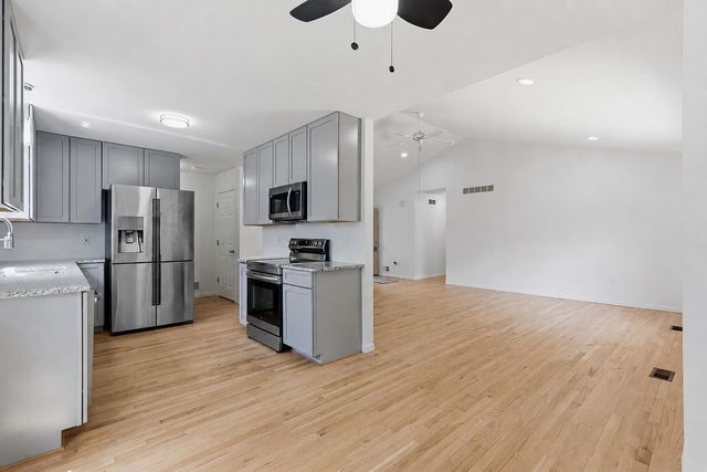 33936 Beaconsfield Street, Clinton Township, MI 48035