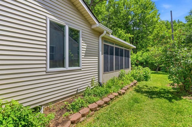 33936 Beaconsfield Street, Clinton Township, MI 48035