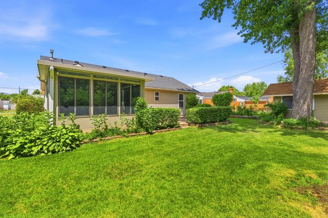 33936 Beaconsfield Street, Clinton Township, MI 48035