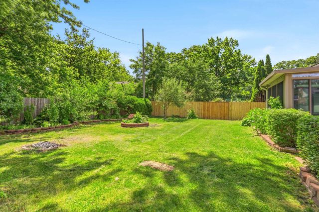 33936 Beaconsfield Street, Clinton Township, MI 48035