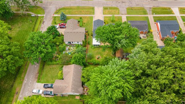 33936 Beaconsfield Street, Clinton Township, MI 48035