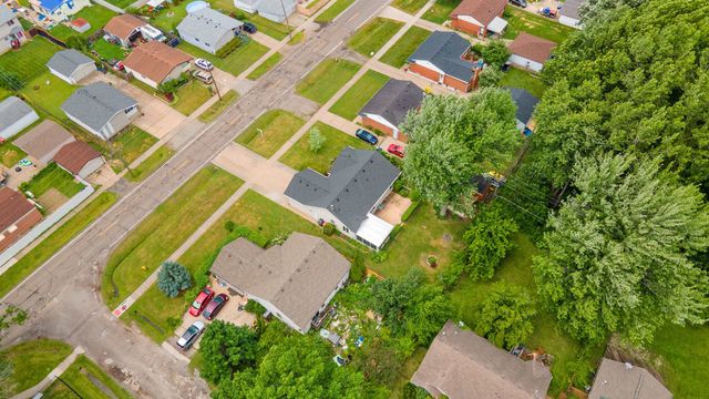 33936 Beaconsfield Street, Clinton Township, MI 48035