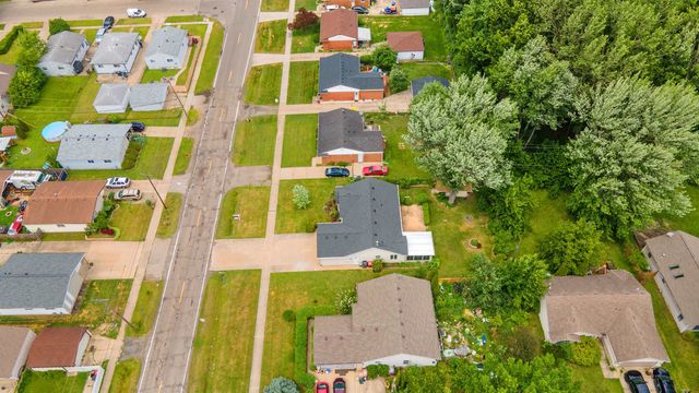 33936 Beaconsfield Street, Clinton Township, MI 48035