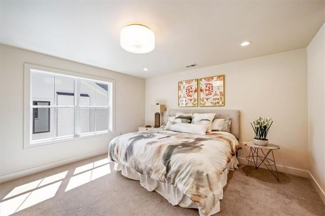 5024 W 72nd Street, Prairie Village, KS 66208