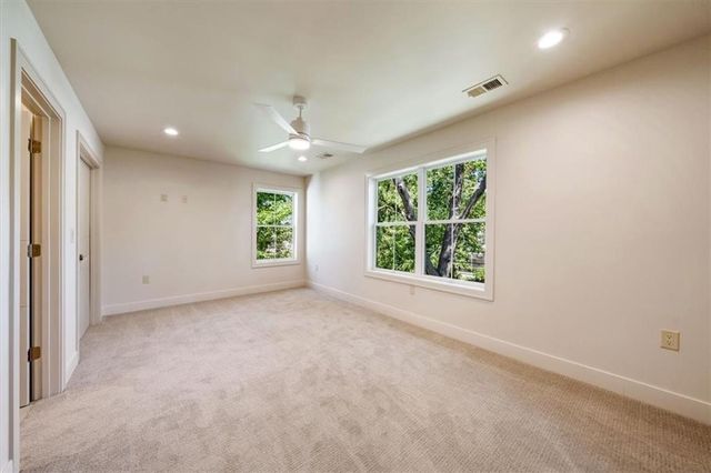 5024 W 72nd Street, Prairie Village, KS 66208