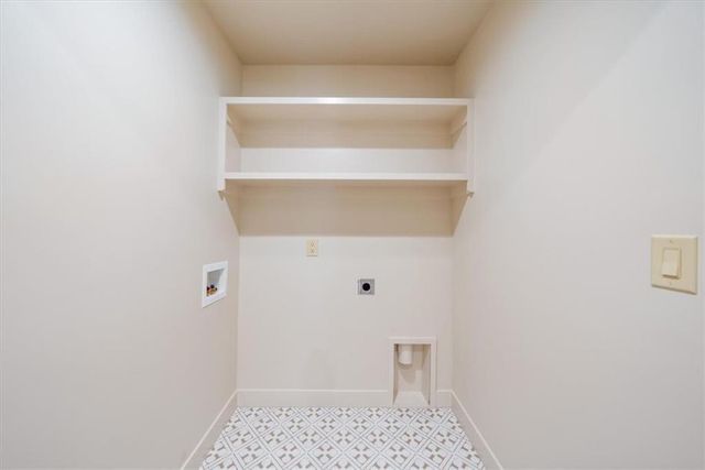 5024 W 72nd Street, Prairie Village, KS 66208