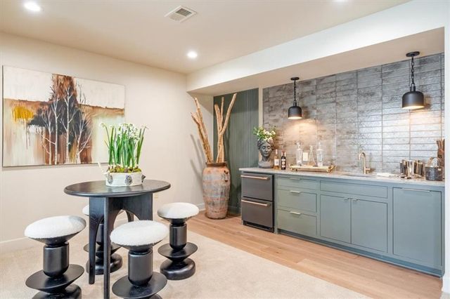 5024 W 72nd Street, Prairie Village, KS 66208