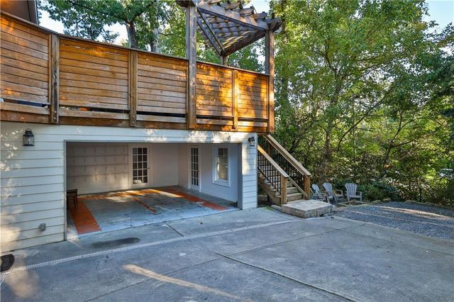 50 NW Lakeland Drive, Atlanta, GA 30305