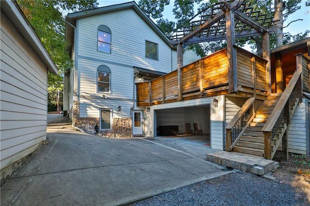 50 NW Lakeland Drive, Atlanta, GA 30305