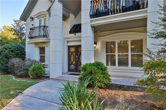 50 NW Lakeland Drive, Atlanta, GA 30305
