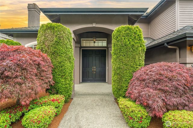 5869 Mont Blanc Place NW, Issaquah, WA 98027