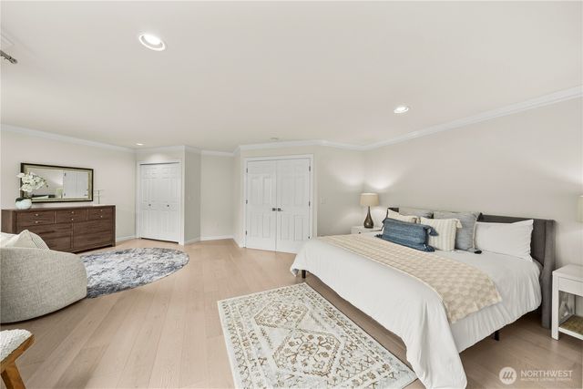 5869 Mont Blanc Place NW, Issaquah, WA 98027