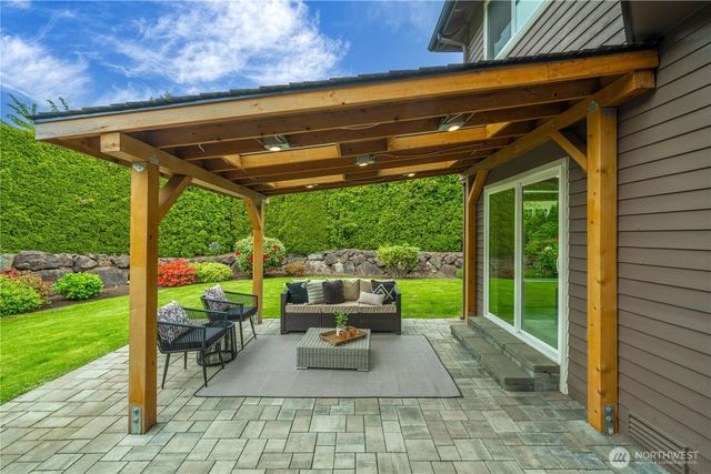 5869 Mont Blanc Place NW, Issaquah, WA 98027
