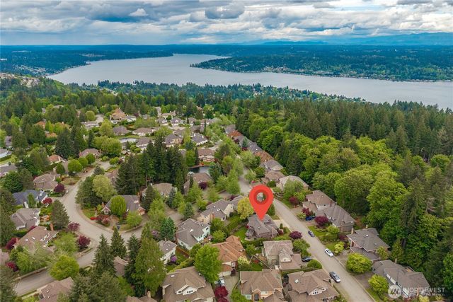 5869 Mont Blanc Place NW, Issaquah, WA 98027
