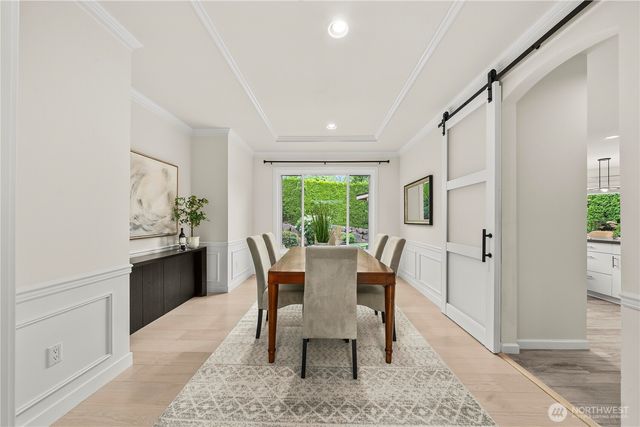 5869 Mont Blanc Place NW, Issaquah, WA 98027