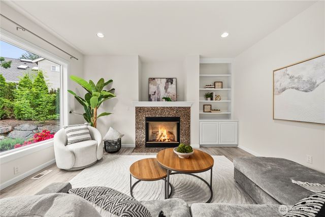 5869 Mont Blanc Place NW, Issaquah, WA 98027