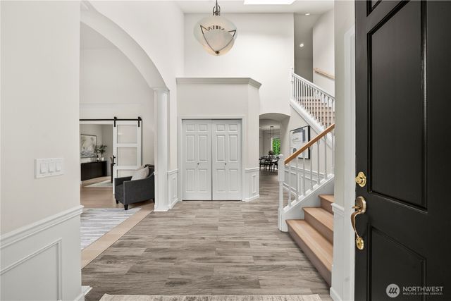 5869 Mont Blanc Place NW, Issaquah, WA 98027