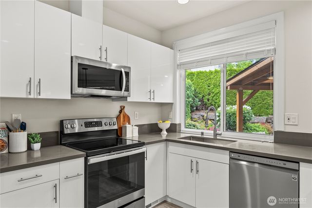 5869 Mont Blanc Place NW, Issaquah, WA 98027