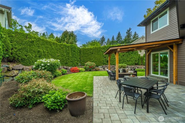 5869 Mont Blanc Place NW, Issaquah, WA 98027