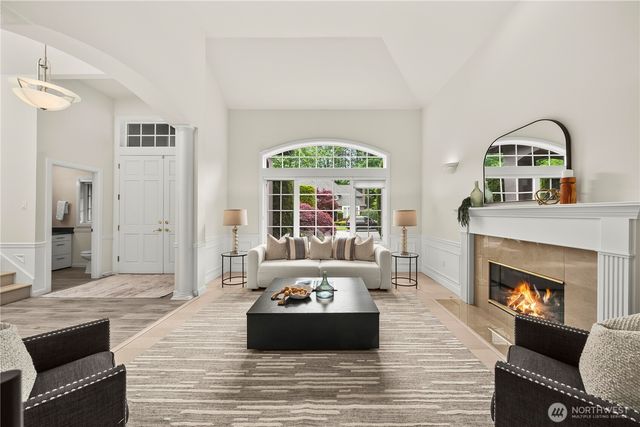 5869 Mont Blanc Place NW, Issaquah, WA 98027