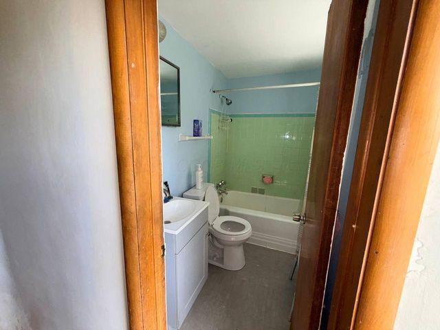 2755 Vanderberg Avenue, Columbus, OH 43204