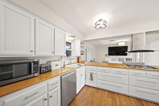 5618 Cerritos Drive, Houston, TX 77035