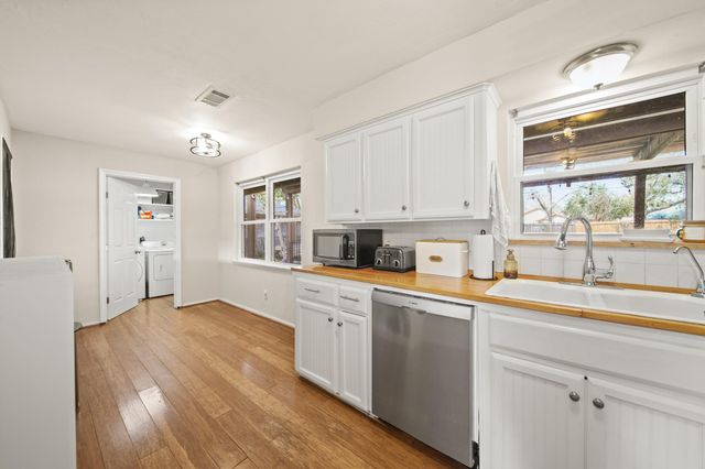 5618 Cerritos Drive, Houston, TX 77035