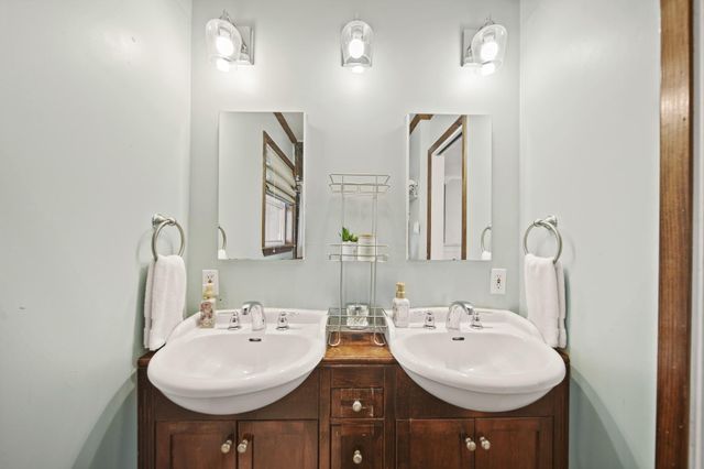 5618 Cerritos Drive, Houston, TX 77035