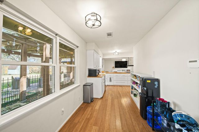 5618 Cerritos Drive, Houston, TX 77035