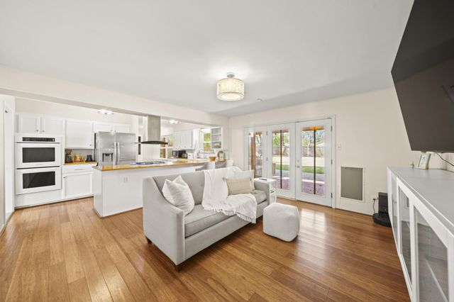 5618 Cerritos Drive, Houston, TX 77035