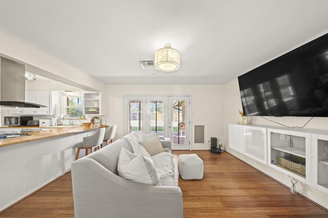 5618 Cerritos Drive, Houston, TX 77035