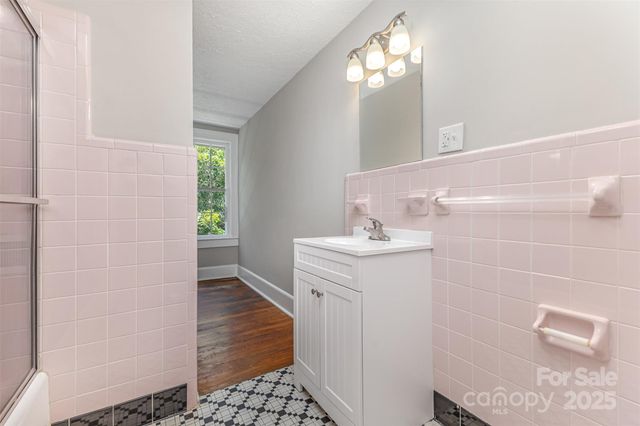 309 E Main Street, Lattimore, NC 28089