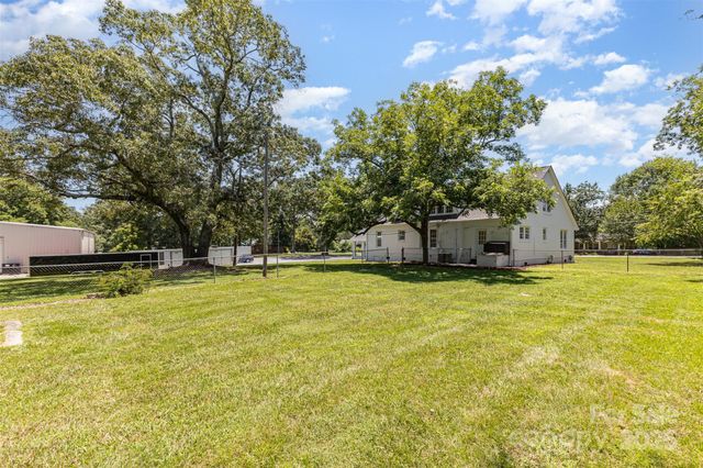 309 E Main Street, Lattimore, NC 28089