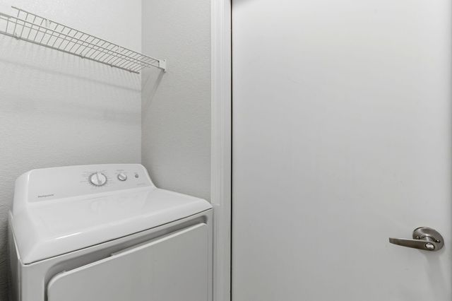 443 Tome Hill Avenue SE, Los Lunas, NM 87031