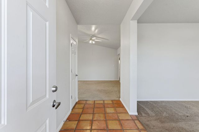 443 Tome Hill Avenue SE, Los Lunas, NM 87031