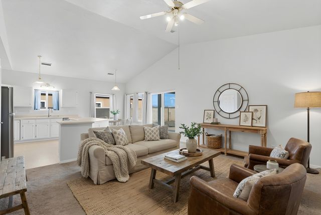 443 Tome Hill Avenue SE, Los Lunas, NM 87031