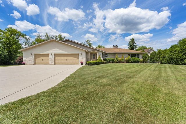 W151S7569 Woods ROAD, Muskego, WI 53150