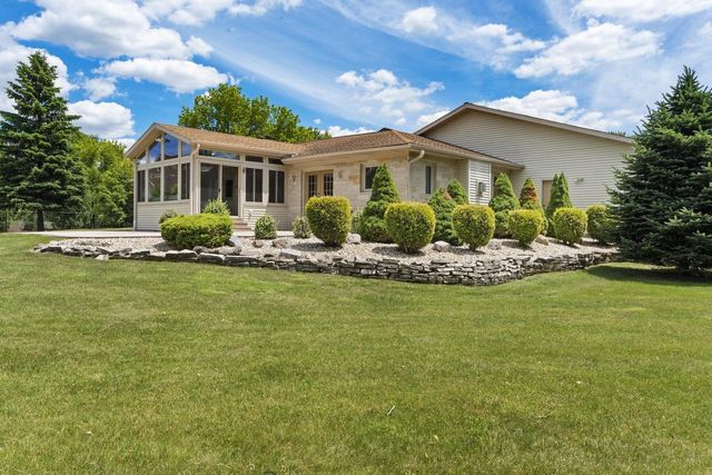 W151S7569 Woods ROAD, Muskego, WI 53150