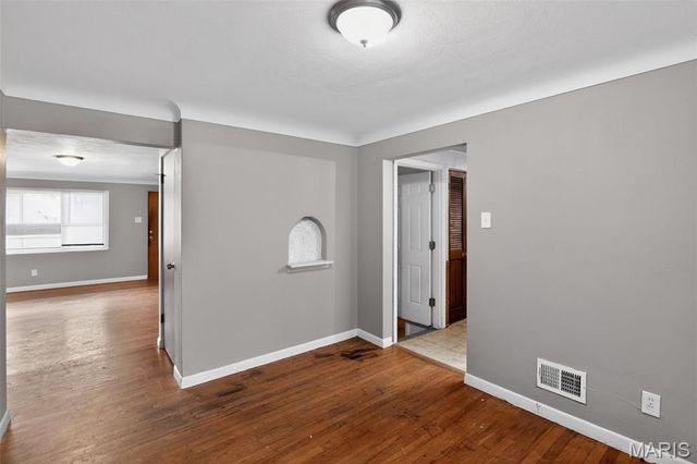 1001 Olympia Drive, St Louis, MO 63135