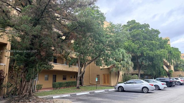 4111 Stirling Rd 102, Dania Beach, FL 33314