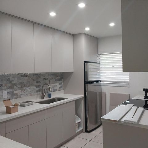 4111 Stirling Rd 102, Dania Beach, FL 33314