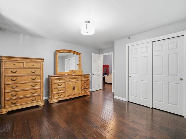 84 Tennis Plaza Rd 50, Dracut, MA 01826