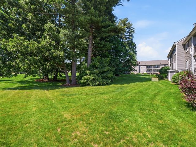 84 Tennis Plaza Rd 50, Dracut, MA 01826